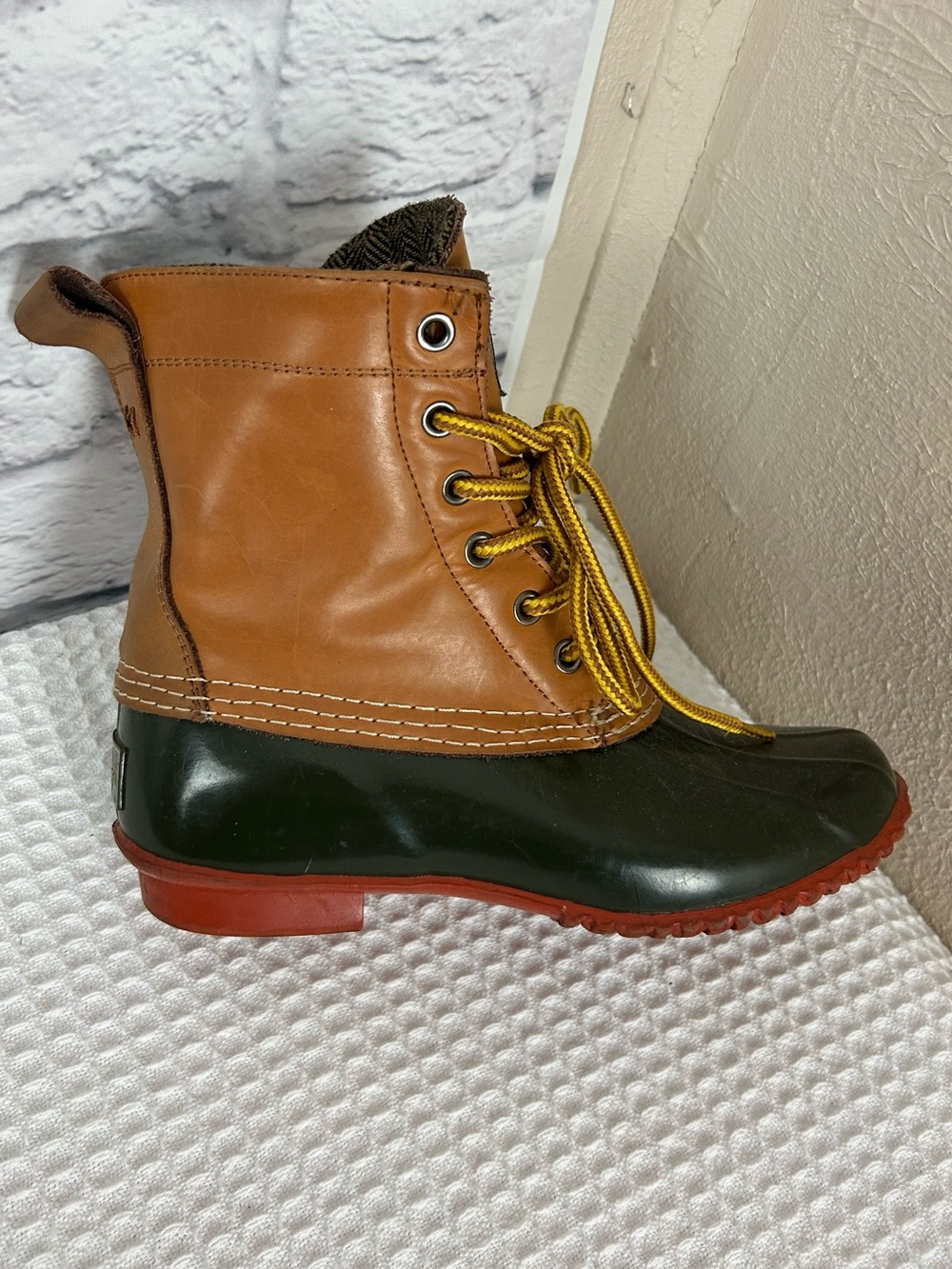 G.H. Bass Harlequin Women’s 6M Leather Duck Boots Green Brown Lace Up